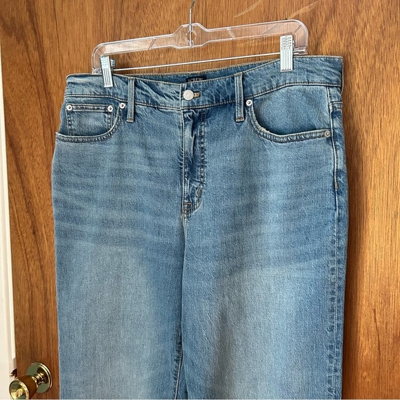 NWOT J Crew High Rise Slim Wide Leg Jeans Medium Blue - Picture 2 of 8